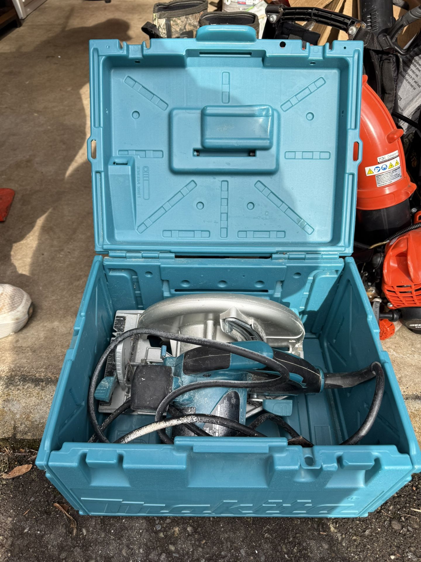 makita skill saw corded 5008mga