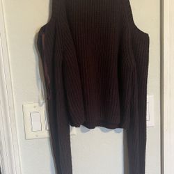 Elodie Brand Sweater With Shoulder Cut Outs