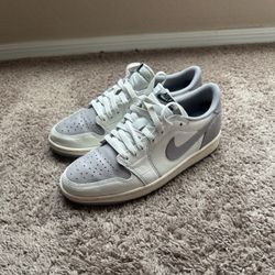 Air Jordan 1 Low OG ‘Atmosphere Gray’