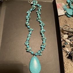 TURQUOISE PENDANT AND NECKLACE 