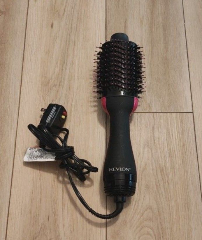 REVLON One-Step Volumizer Enhanced 1.0 Hair Dryer and Hot Air Brush