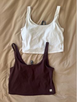 vuori tank tops white purple shirts XL yoga activewear