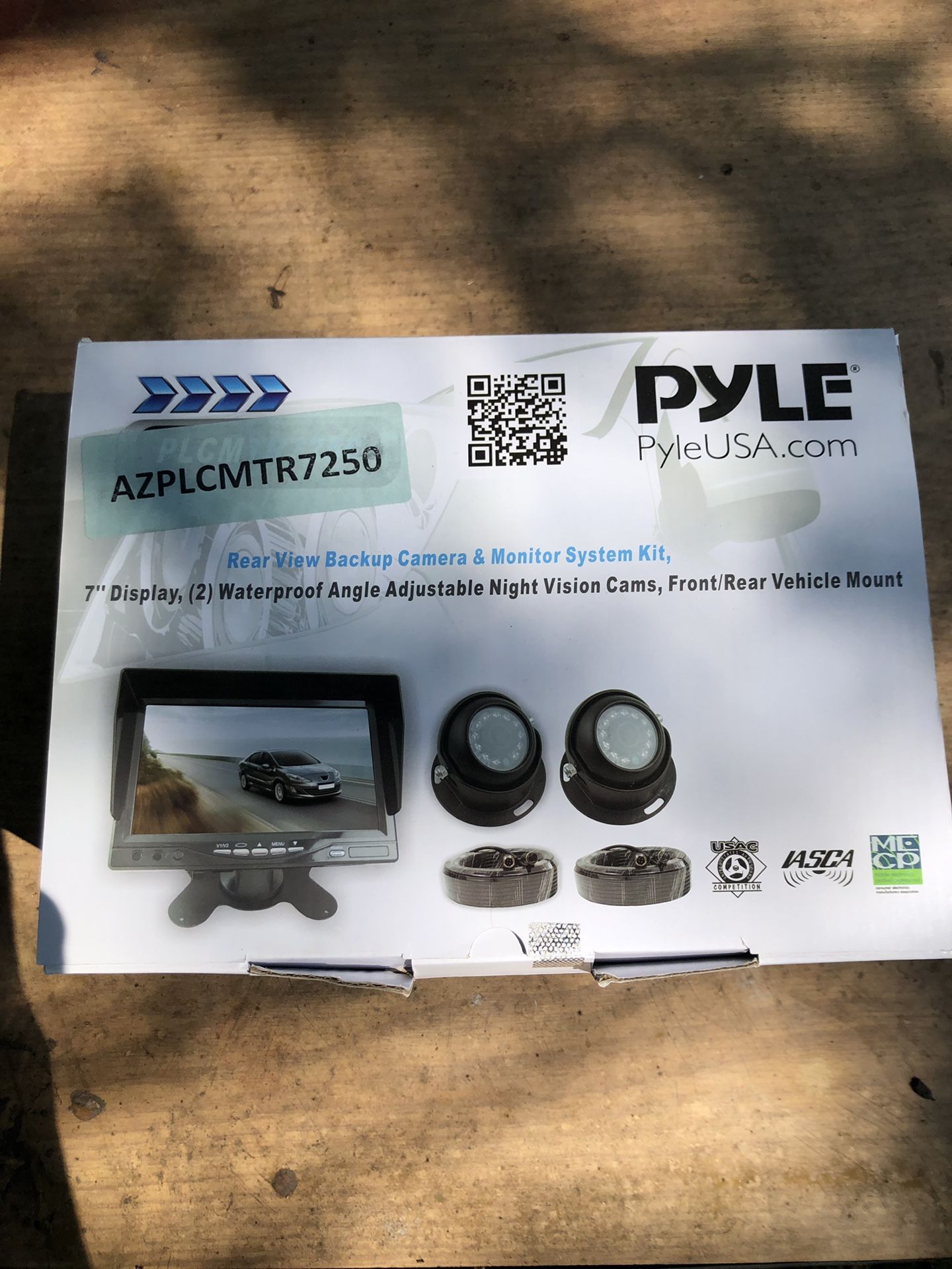 Brand new PYLE BACK UP CAMERA WITH 7” lcd display