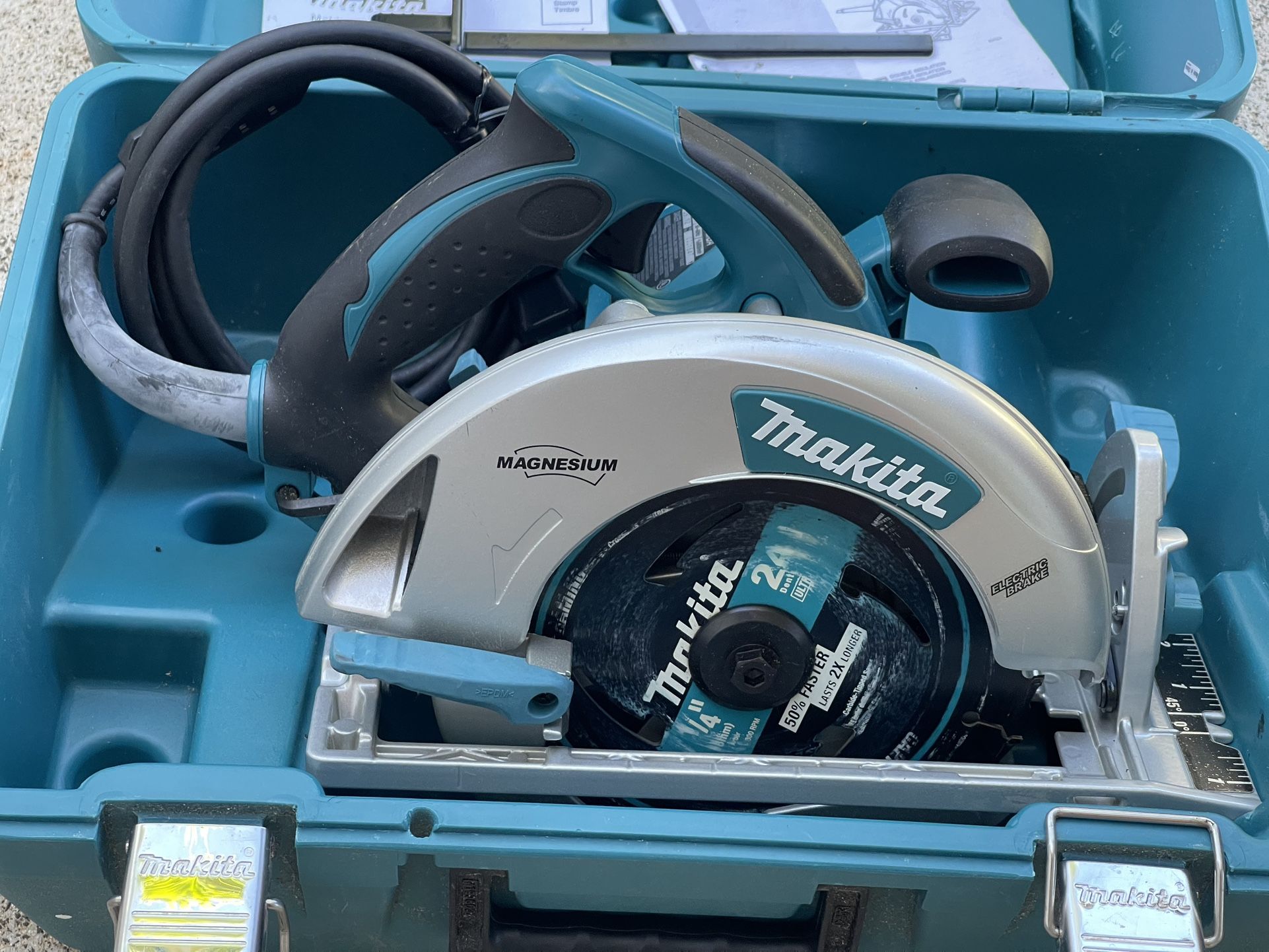 Tools MAKITA Saw