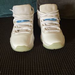 Jordan 11s Legend Blue