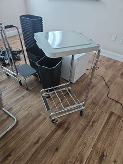 Garbage can holder