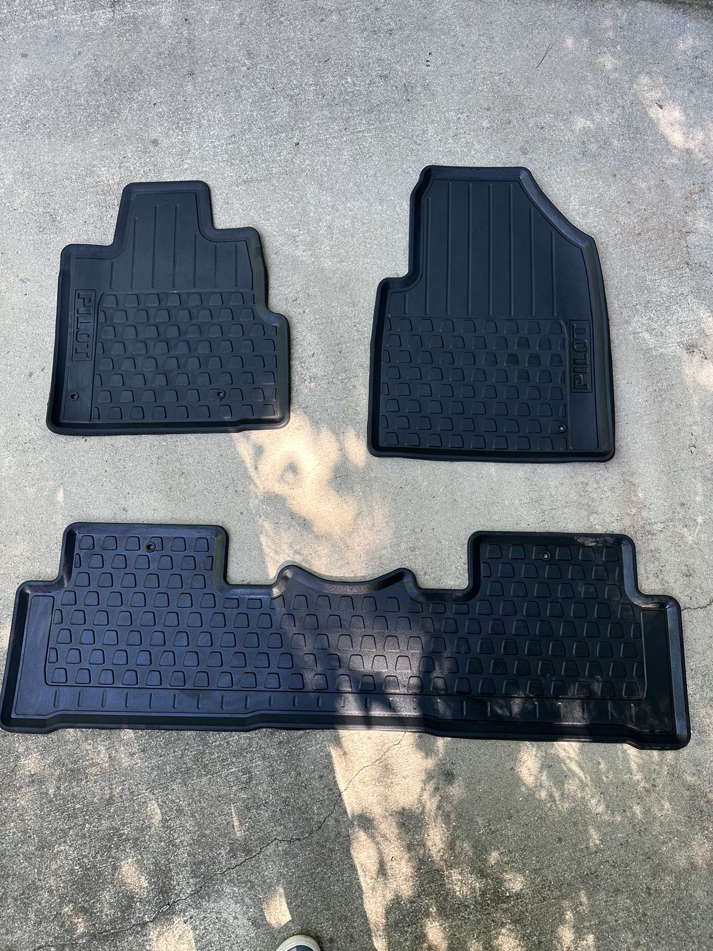 Honda Pilot Rubber Floor Mats