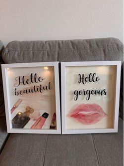 Set of 2 cute wall decor frames 💕