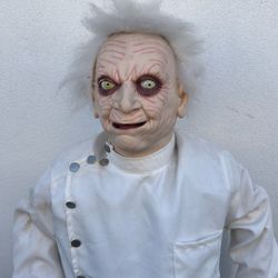 Dr Shivers Halloween Decor