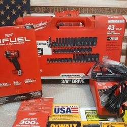 NEW MILWAUKEE M18 FUEL 3/8 IMPACT WRENCH KIT 