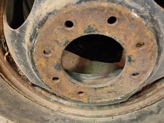 Chevrolet 3/4 - 1 ton 1950's truck rim