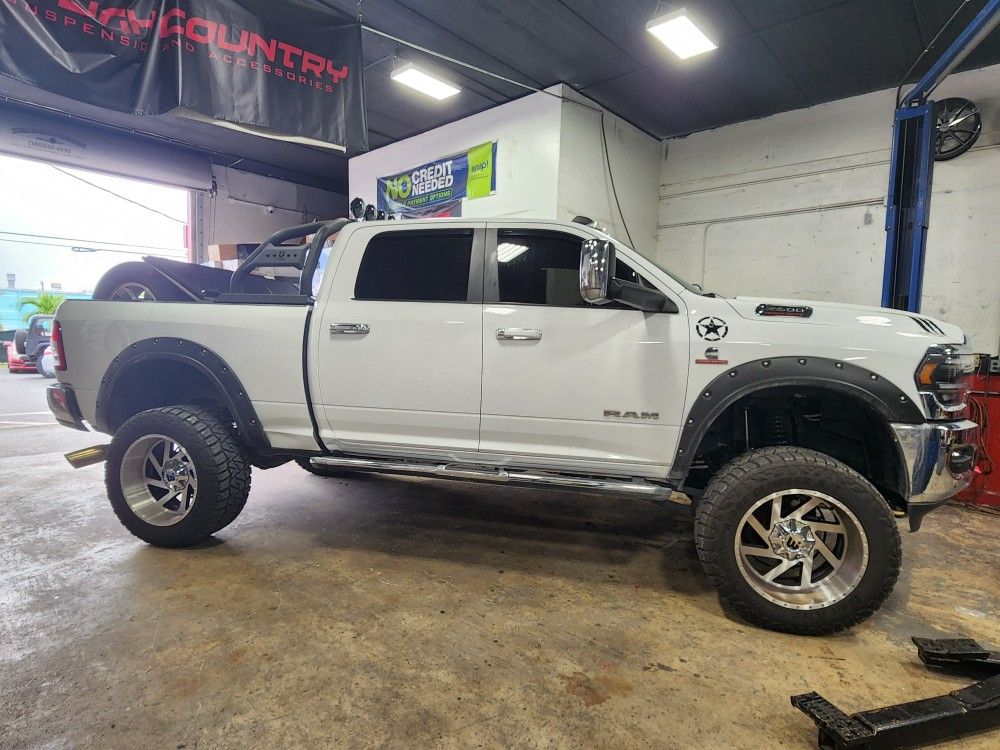 LIFT KIT 7" RAM 2500 / FINANCING AVAILABLE