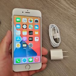 iPhone 6s - UNLOCKED - Like New 