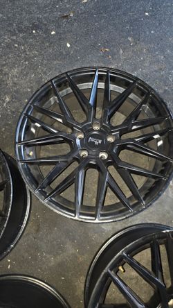 Niche 19 in rims