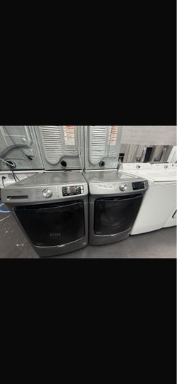 Maytag Washer and Dryer Set / Lavadora y Secadora