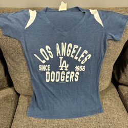 $4 Women Medium Dodgers Shirt