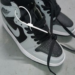 Jordan 1 Retro High Shadow 2.0 (GS) Size 4Y