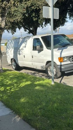 2003 Ford E-350