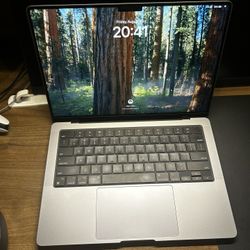 MacBook Pro M3 Base Model