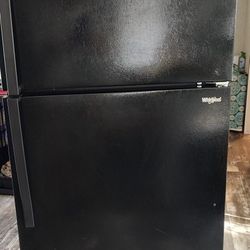 *Like New* Whirlpool Refrigerator 