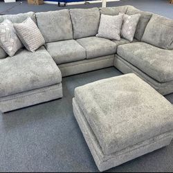 AP🎉 High Quality, Reversible 2 Piece Sectional Couch// Fast Delivery - Financing 