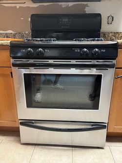 “Moving Special” Frigidaire Oven