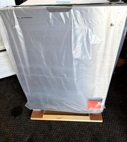 New Whirlpool 24 in stainless steel dishwasher