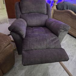 2 Great Recliners