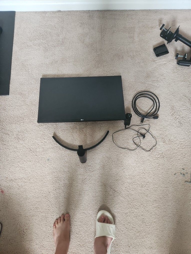 LG 27 Inch Monitor