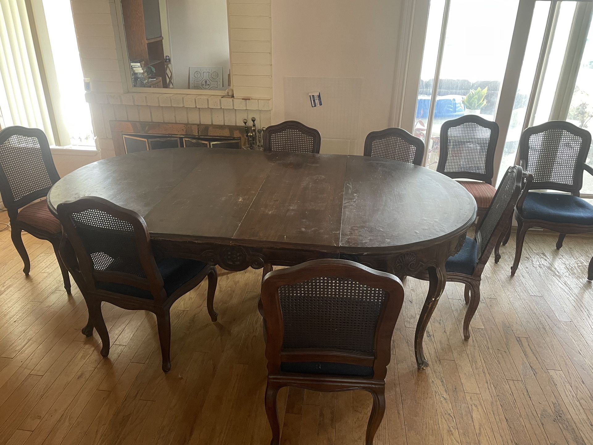Antique table made in Italy with two leafs and eight chairs two styles
