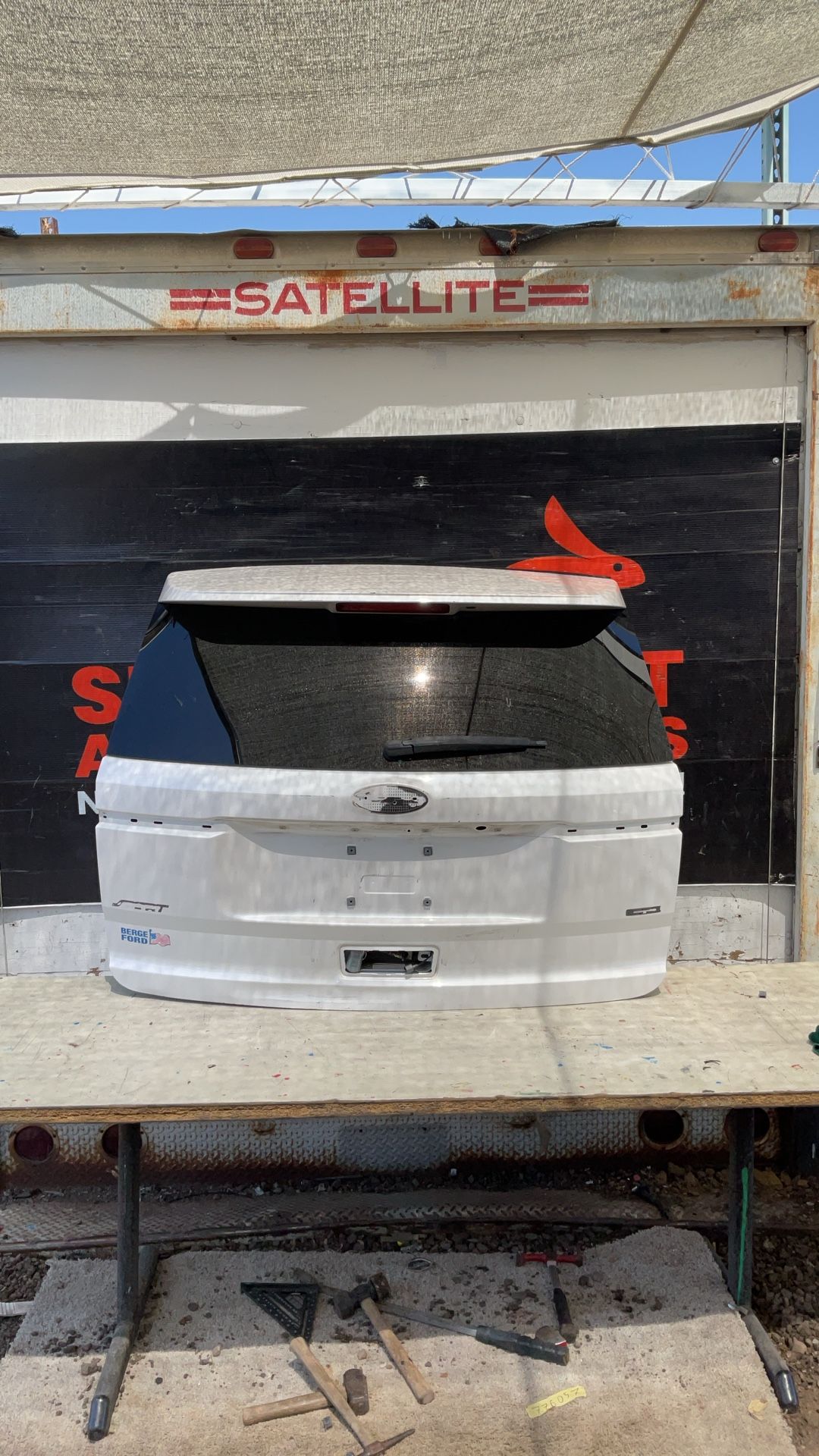 2011 Explorer Tailgate Shell W/ Glass OEM 2015