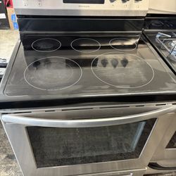 Frigidaire Stove