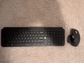 Logitech Wireless Keyboard and Mouse Combo