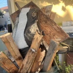 Free Wood Leaving 12/22/2025 6am