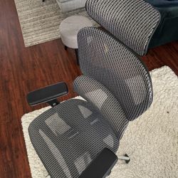 Nouhaus Ergo3D Ergonomic Office Chair – Like New (Grey) – $250