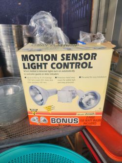 Motion sensor light