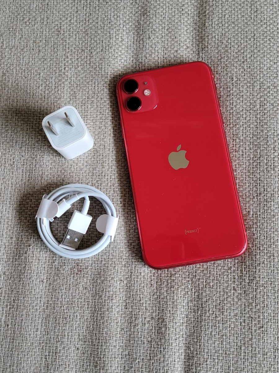 iPhone.. 11 , Únlocked  for all Company Carrier ,  Excellent Condition  Like New 