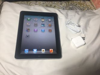 iPad 1 16gb with charger like new
