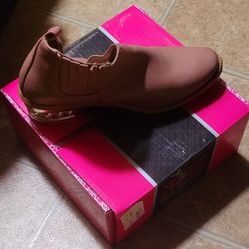 👢 BOOTS On The GROUND Pink Hot KISS