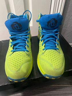Basketball shoes size 9.5