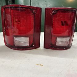 Chevrolet  Tail Lights Set