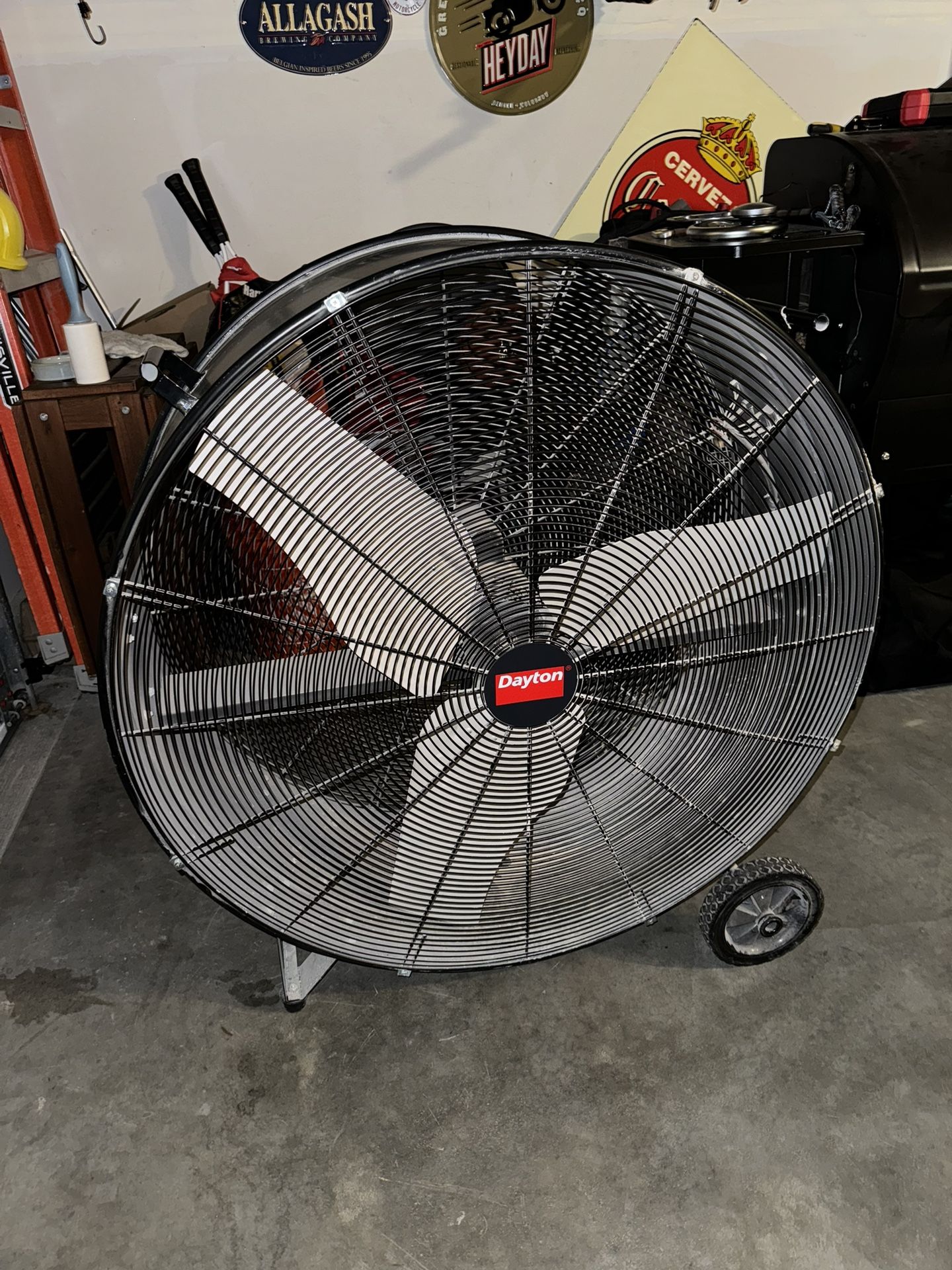 Dayton Model 39UK56 Fan