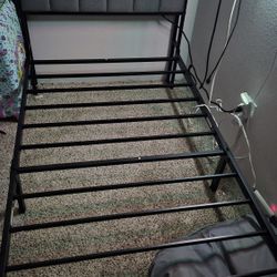 Twin Size Platform Bed 