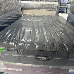 QUEEN SIZE SIMMONS BEAUTYREST BLACK SERIES 3 (FIRM) MATTRESS & BOX SPRING BED SET