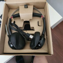 Plantronics B825