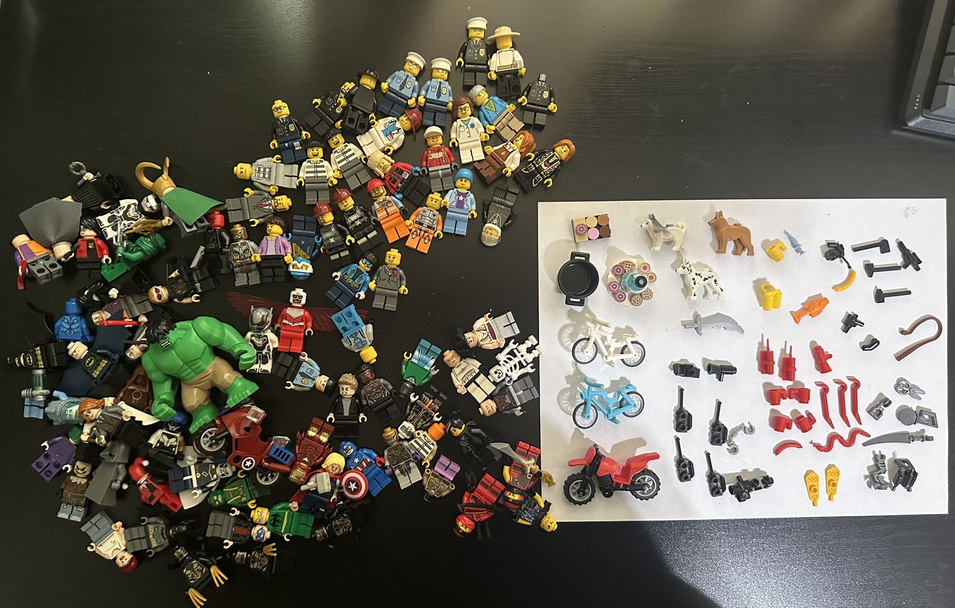 74 Lego Minifigures (at Least) And Accessories. Lego Batman, DC, Marvel, Avengers, Harry Potter, Lord Of The Rings, Ninjago, City And More