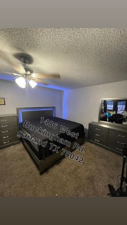 Furniture bedroom set
