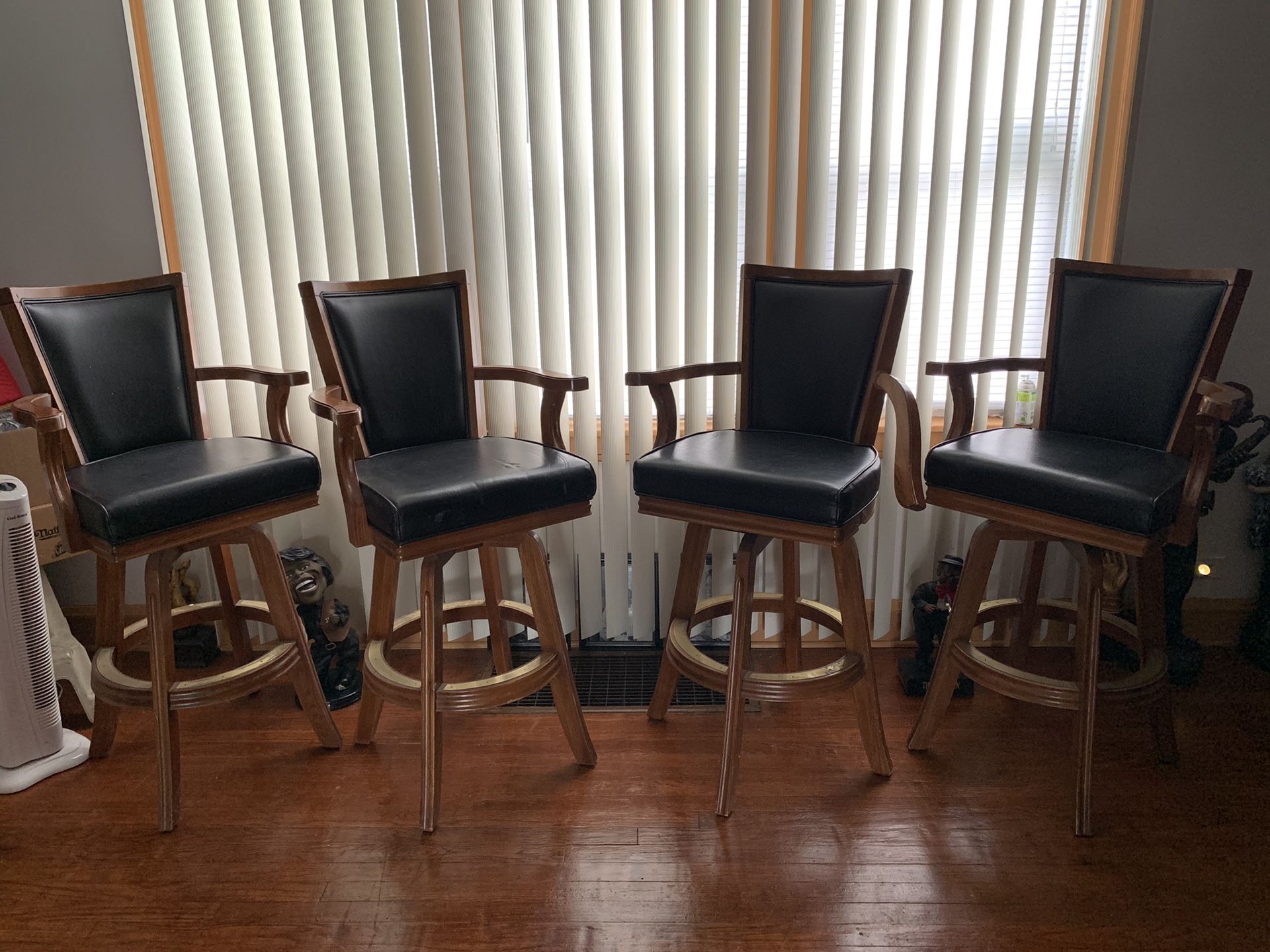 Bar stools (MAKE REASONABLE OFFER) for Sale in Westchester, IL OfferUp