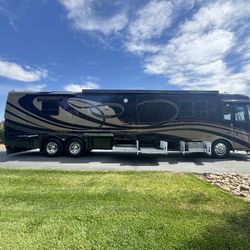 Newmar Essex 4502