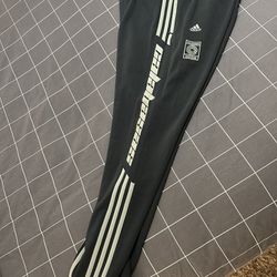 Adidas Yeezy Calabasas Track Pants Sz Medium for Sale in La Mirada, CA - OfferUp